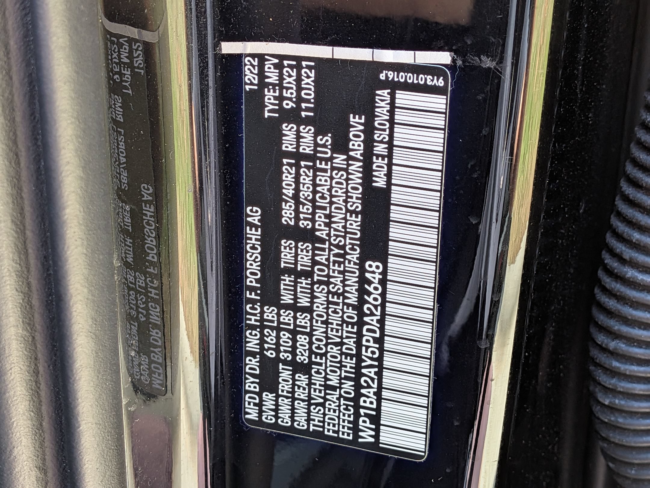Certified 2023 Porsche Cayenne Platinum Edition AWD/4WD image 39