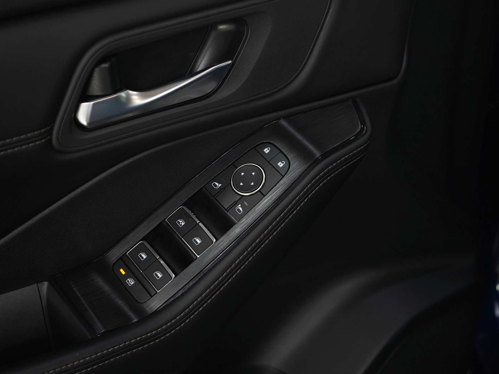 Used 2024 Nissan Rogue SL image 22