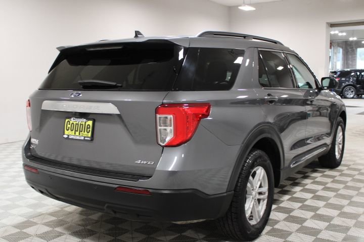 Used 2023 Ford Explorer XLT image 10