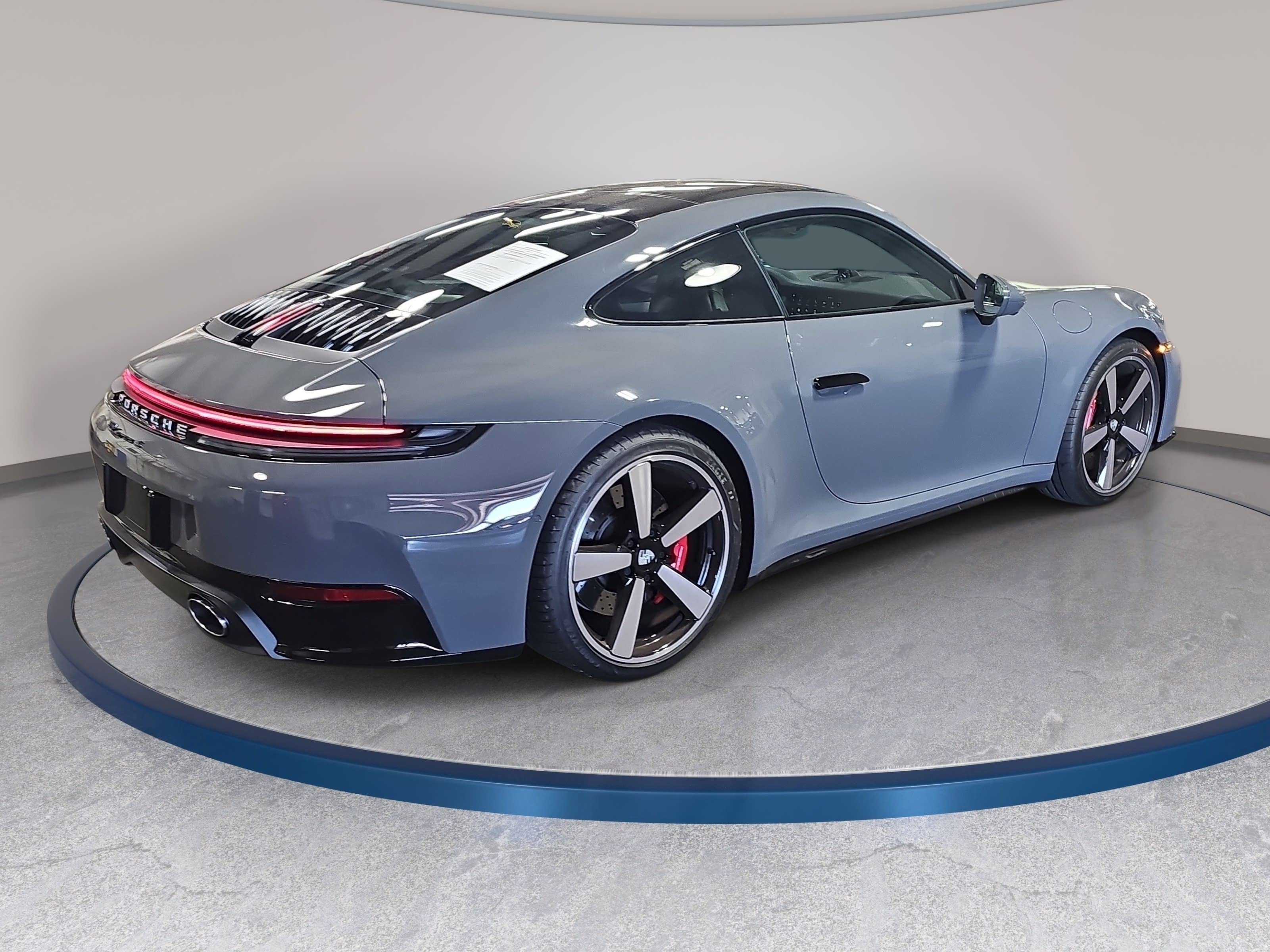 Used 2025 Porsche 911 Carrera S RWD image 5