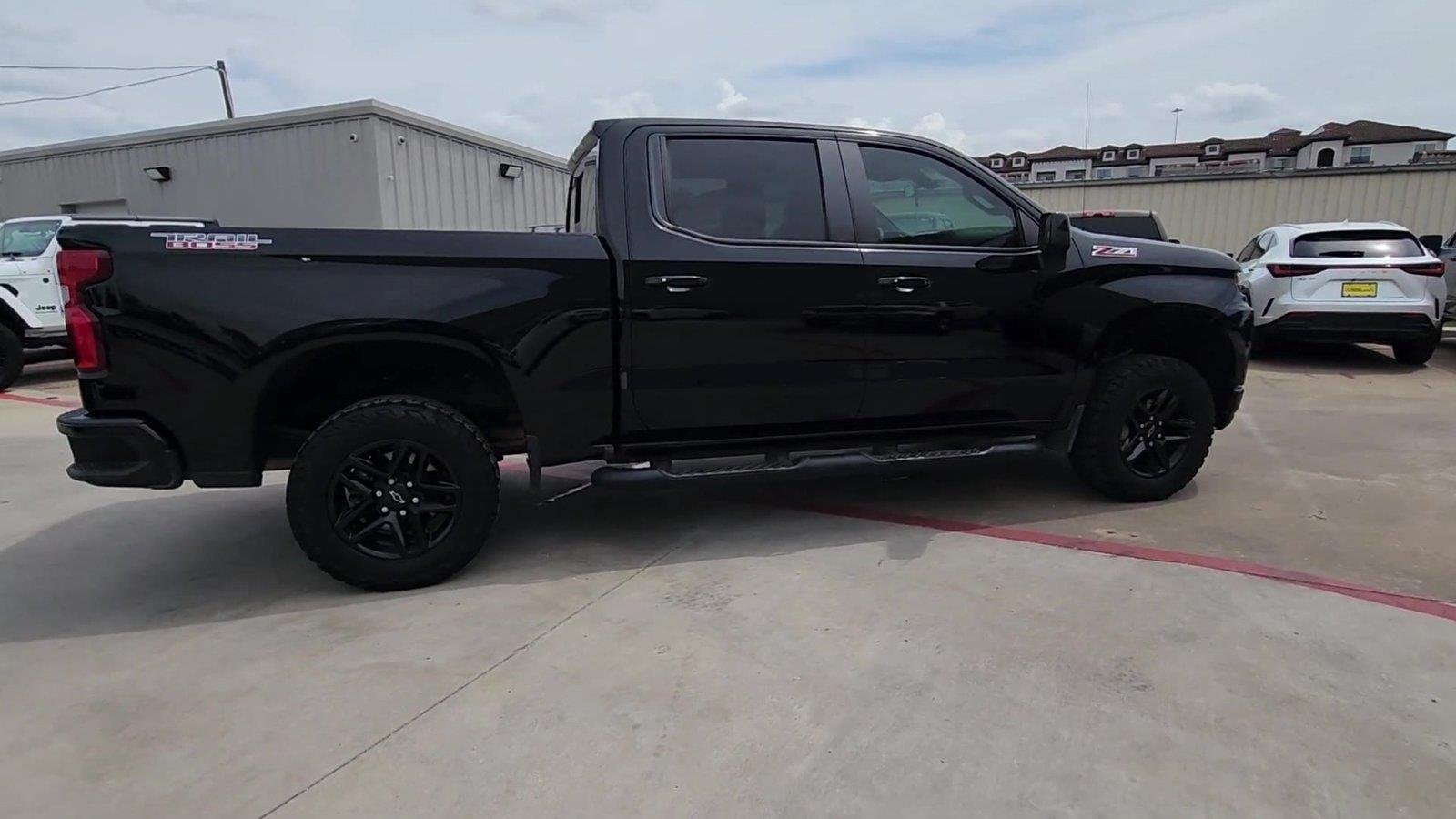 Certified 2019 Chevrolet Silverado 1500 LT Trail Boss AWD/4WD image 9