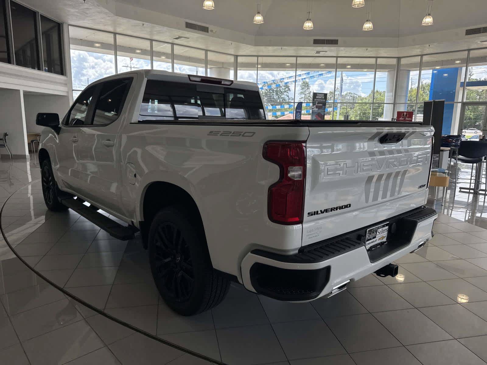 New 2026 Chevrolet Silverado 1500 RST AWD/4WD image 4