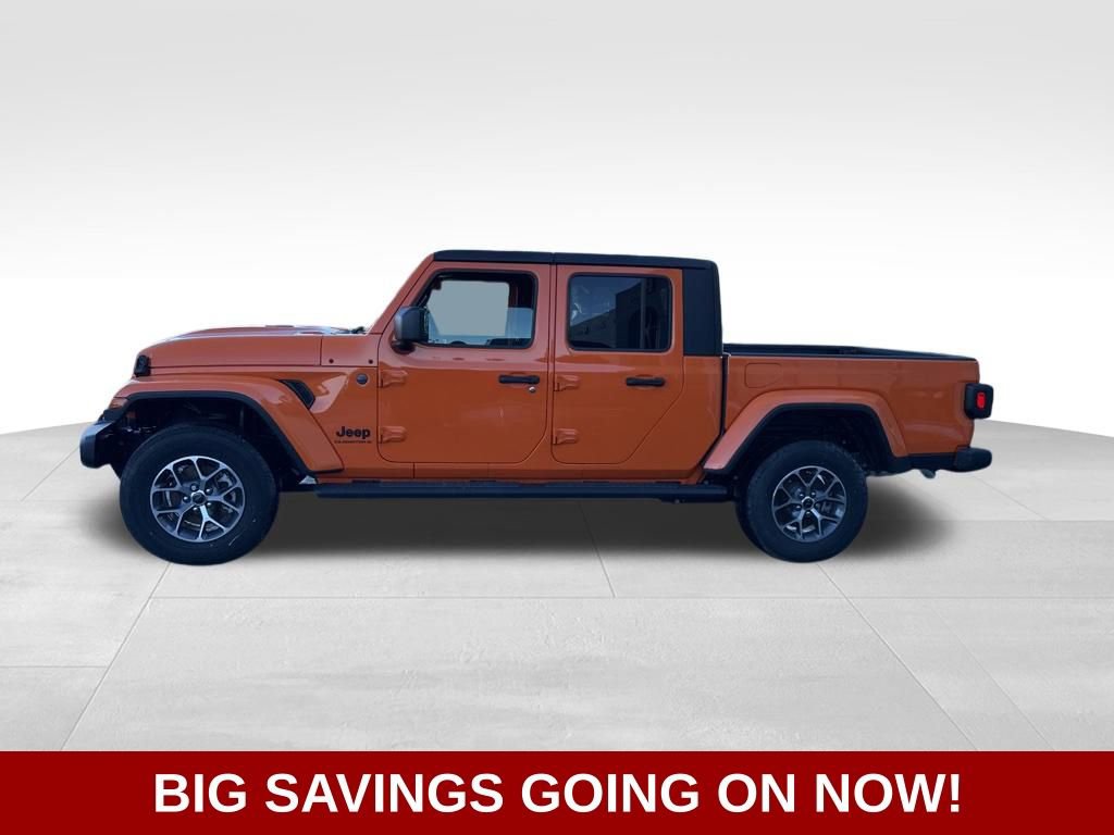 New 2025 Jeep Gladiator Sport image 7