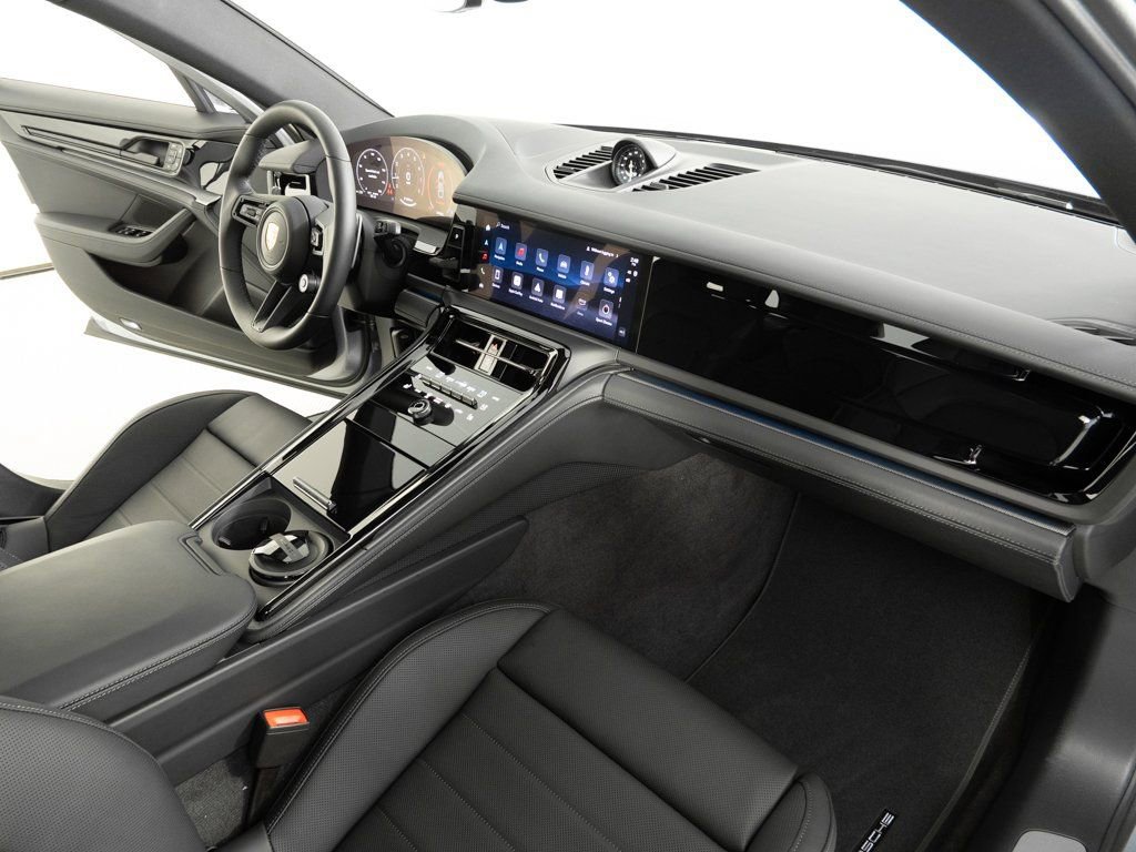 New 2026 Porsche Panamera image 25