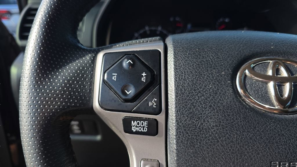 Used 2020 Toyota 4Runner SR5 Premium w/ Moonroof Package AWD/4WD image 21