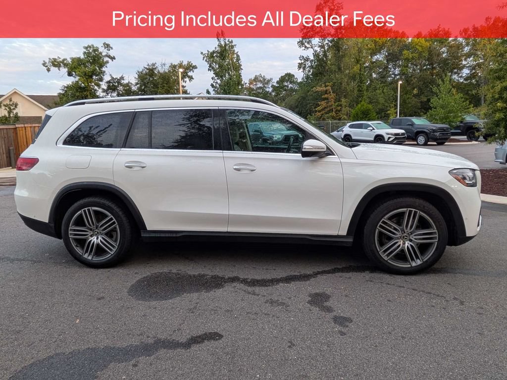 Used 2024 Mercedes-Benz GLS 450 4MATIC image 3