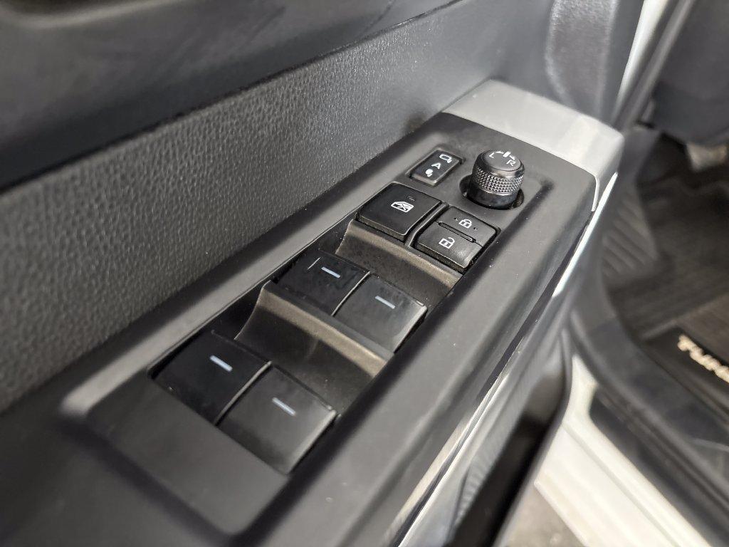 Used 2025 Toyota Tundra Platinum AWD/4WD image 16