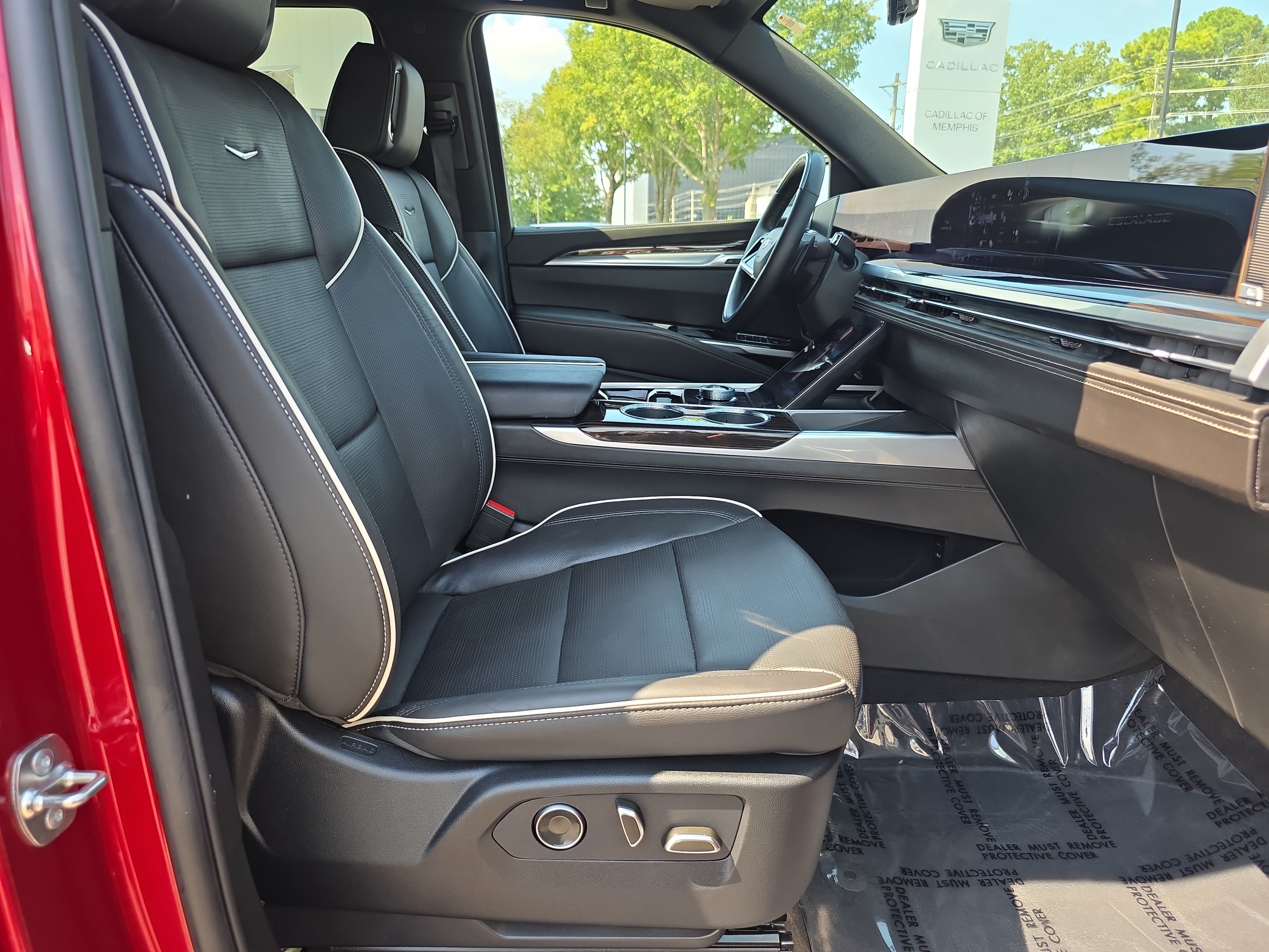 Used 2026 Cadillac Escalade Luxury w/ Touring Package AWD/4WD image 16