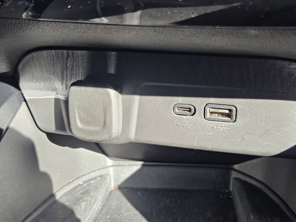 Used 2024 Chevrolet Trax RS w/ Sunroof Package image 28