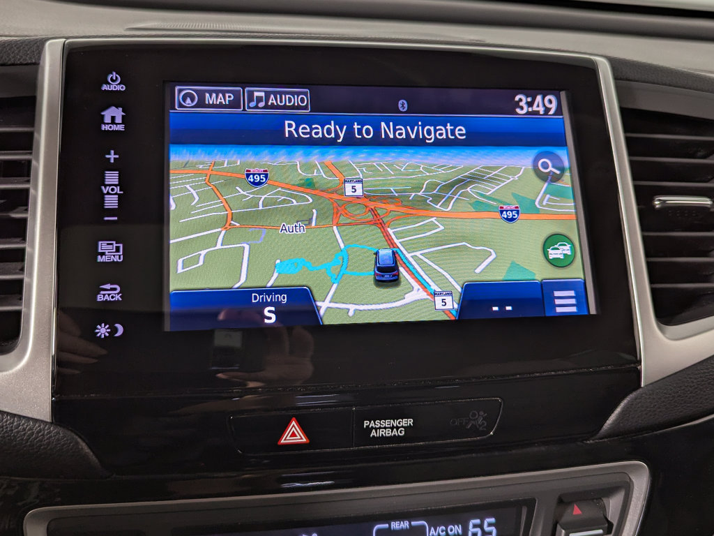 Used 2017 Honda Pilot Touring image 19