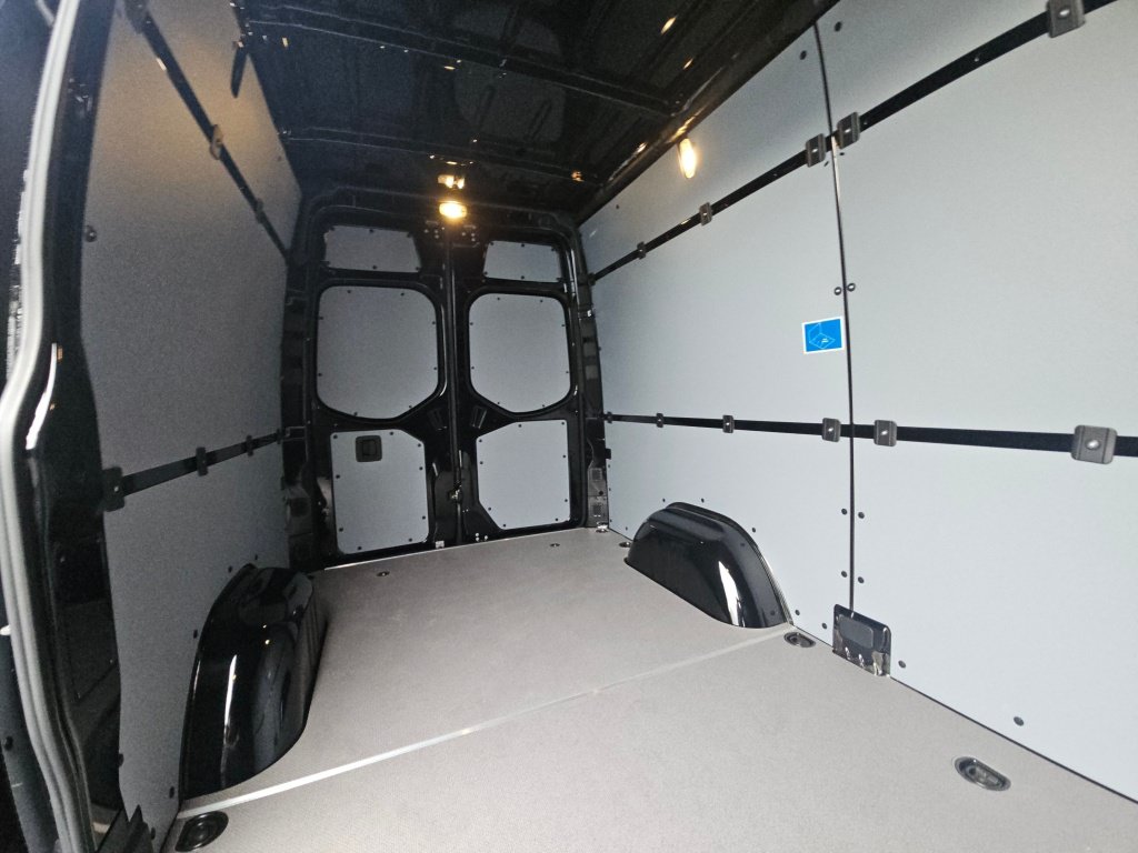 New 2025 Mercedes-Benz Sprinter 2500 image 13