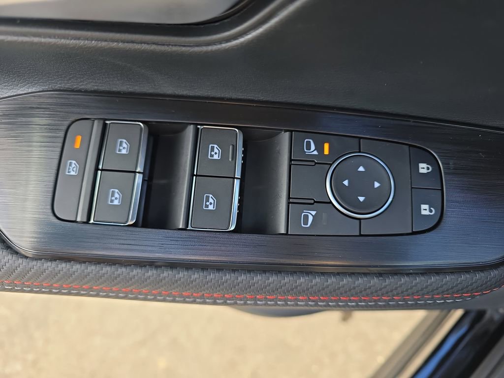 New 2026 Nissan Kicks SR FWD image 31