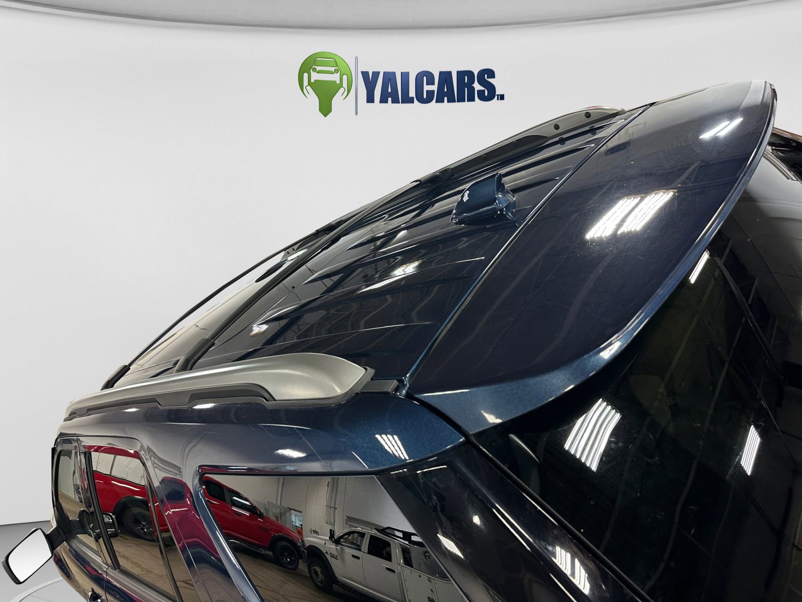 Used 2016 Ford Explorer XLT w/ Equipment Group 202A AWD/4WD image 11