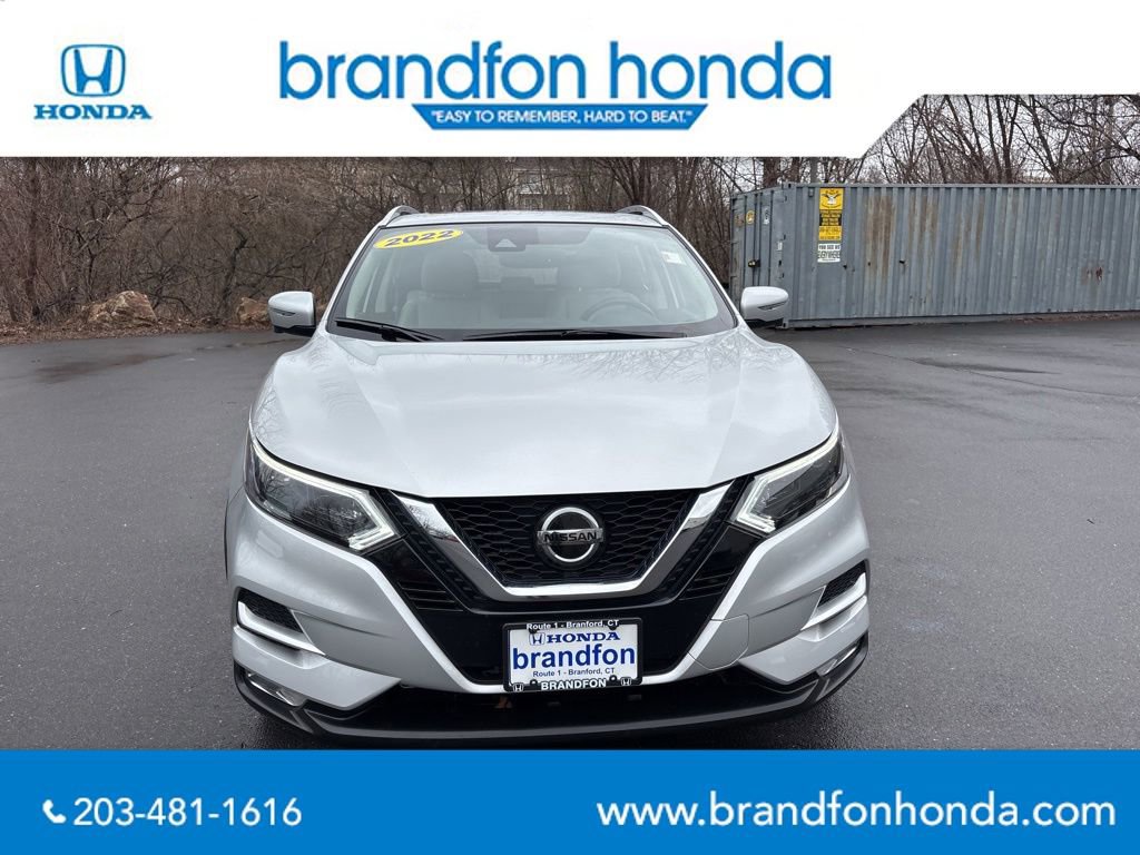 Used 2022 Nissan Rogue Sport SL w/ Premium Package image 2