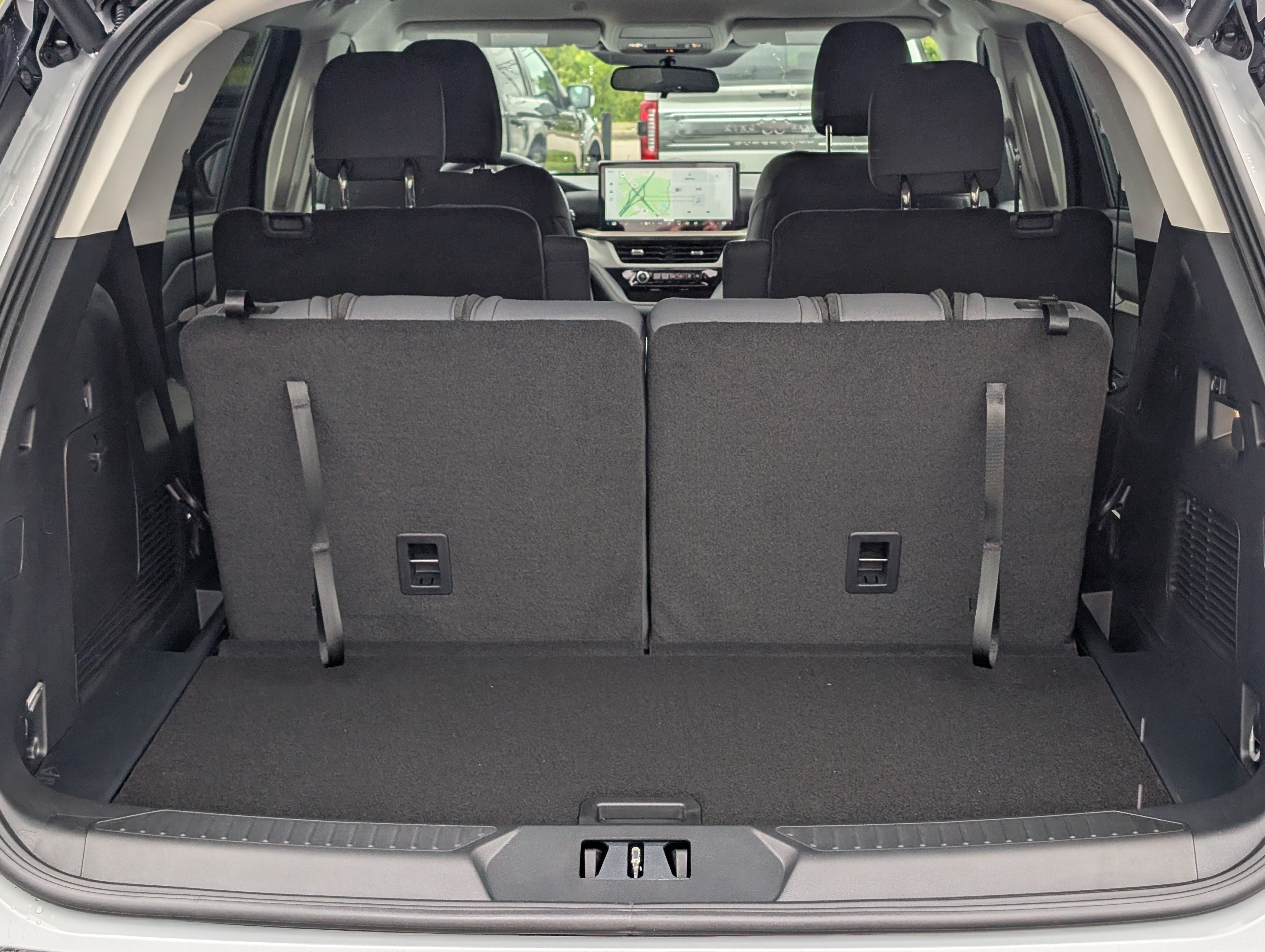 New 2026 Ford Explorer Active RWD image 11