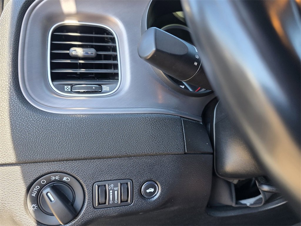 Used 2023 Dodge Charger SXT image 18