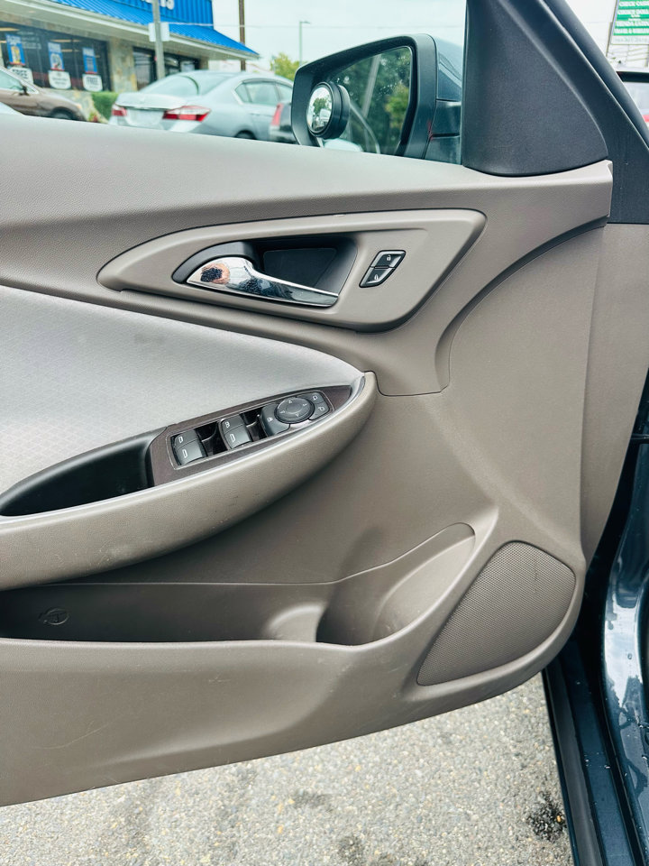 Used 2019 Chevrolet Malibu LT image 12