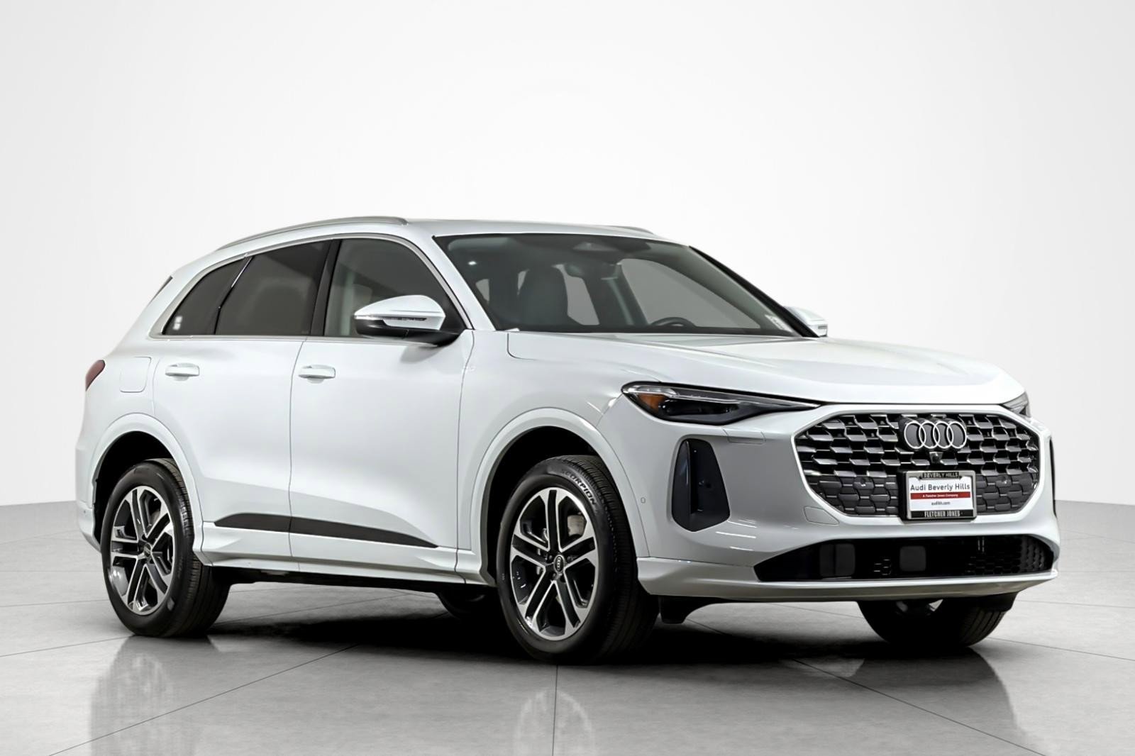 Used 2025 Audi Q5 Premium Plus w/ Premium Plus image 7