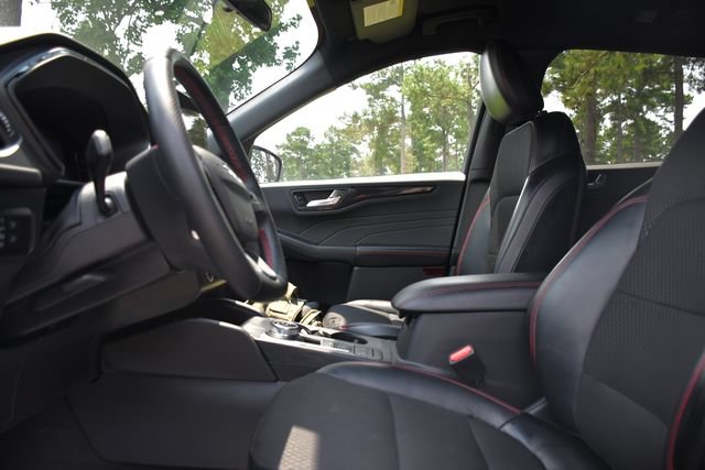 Used 2025 Ford Escape ST-Line Select AWD/4WD image 21