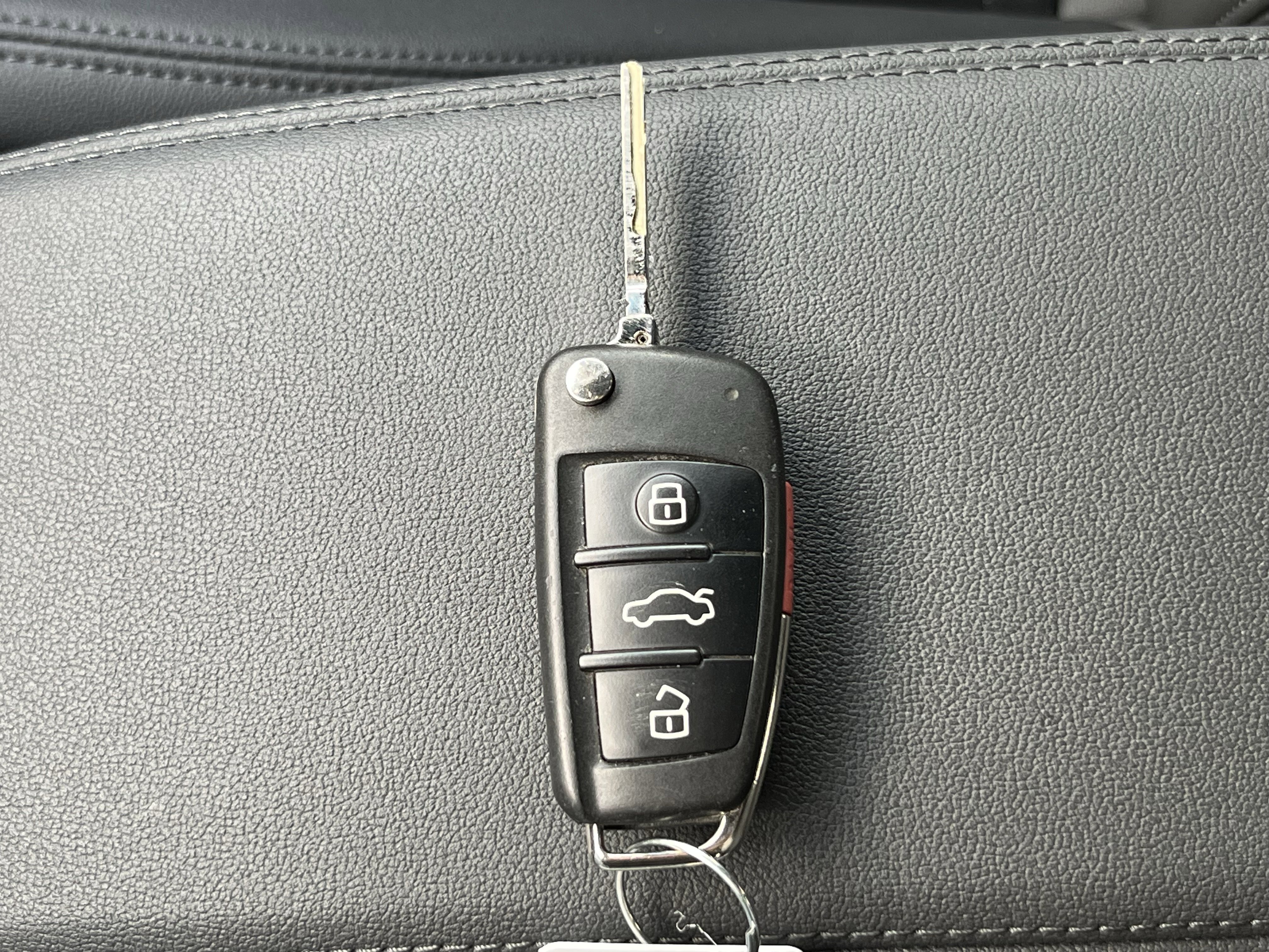 Used 2023 Audi Q3 2.0T Premium image 32