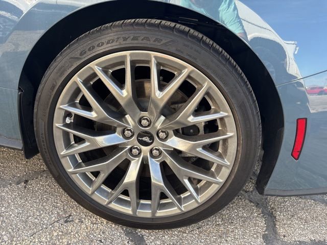 Used 2024 Ford Mustang GT Premium image 6
