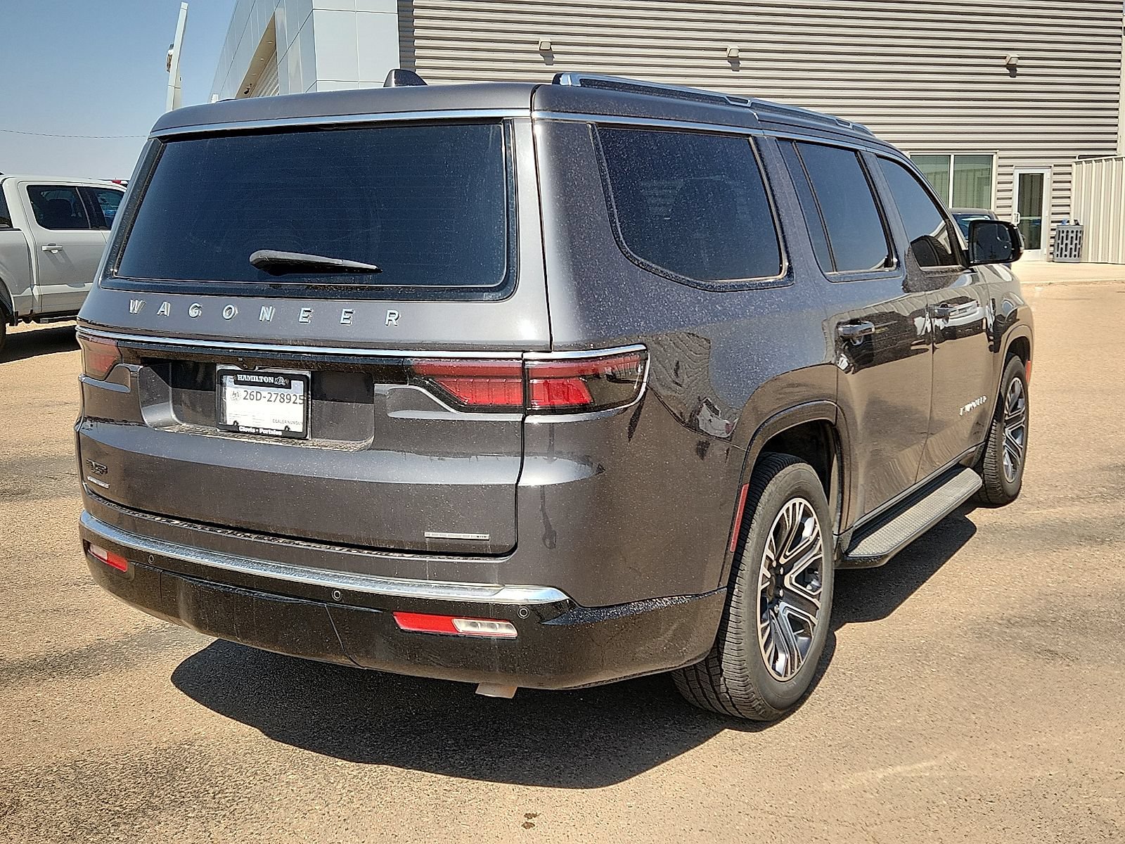 Used 2022 Jeep Wagoneer Series III AWD/4WD image 4