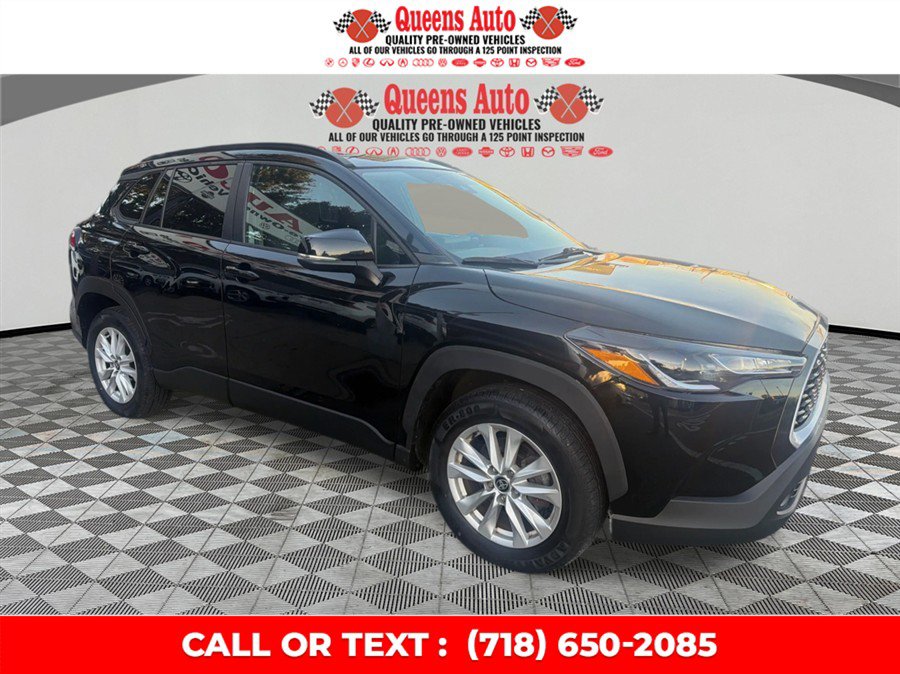 Used 2022 Toyota Corolla Cross LE AWD/4WD image 9
