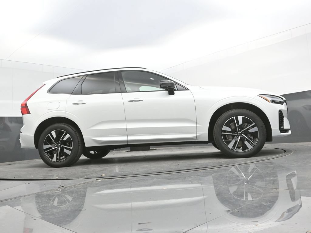 New 2026 Volvo XC60 T8 Core w/ Climate Package AWD/4WD image 37