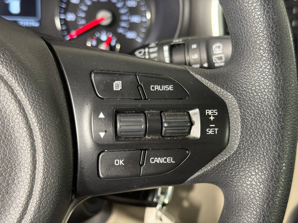 Used 2018 Kia Sorento FWD image 25