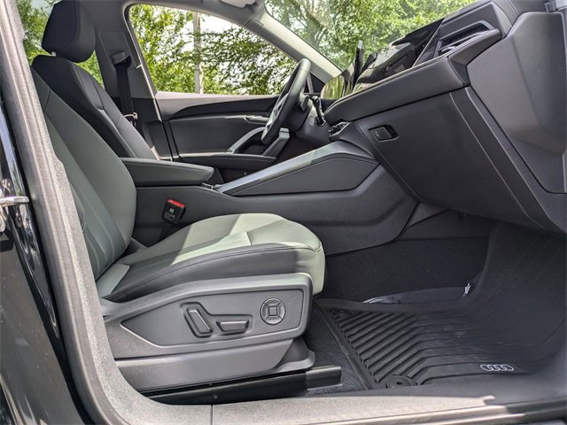 Used 2025 Audi Q5 Premium image 3