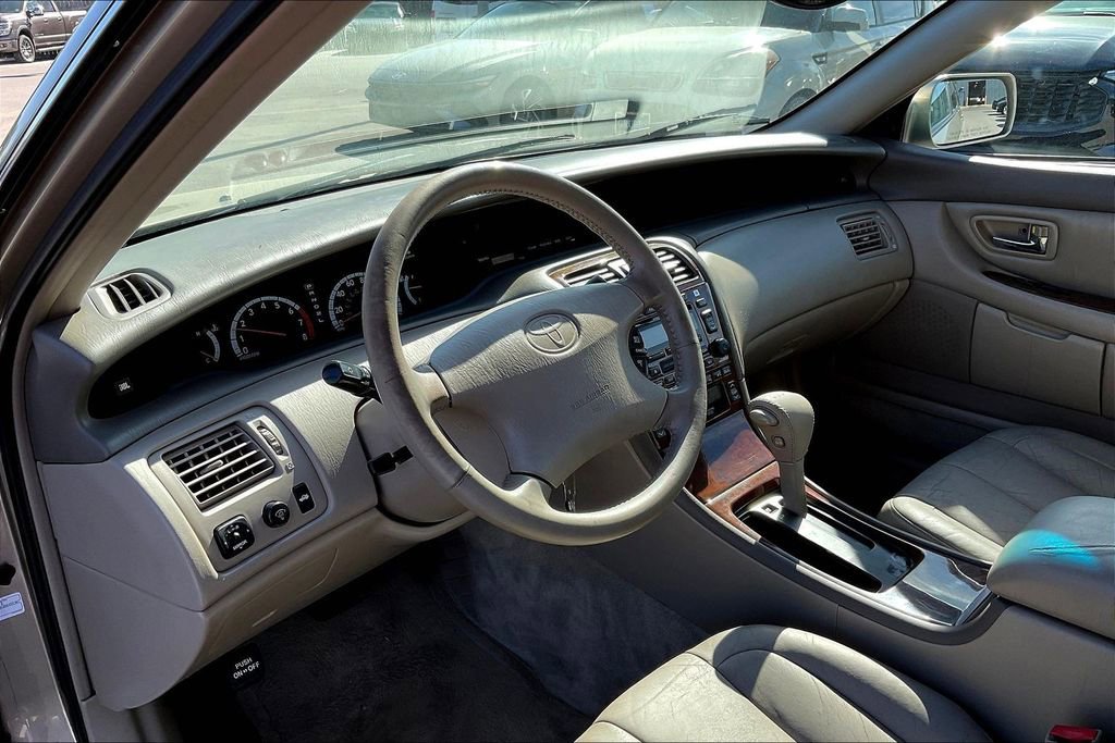 Used 2000 Toyota Avalon XL image 14