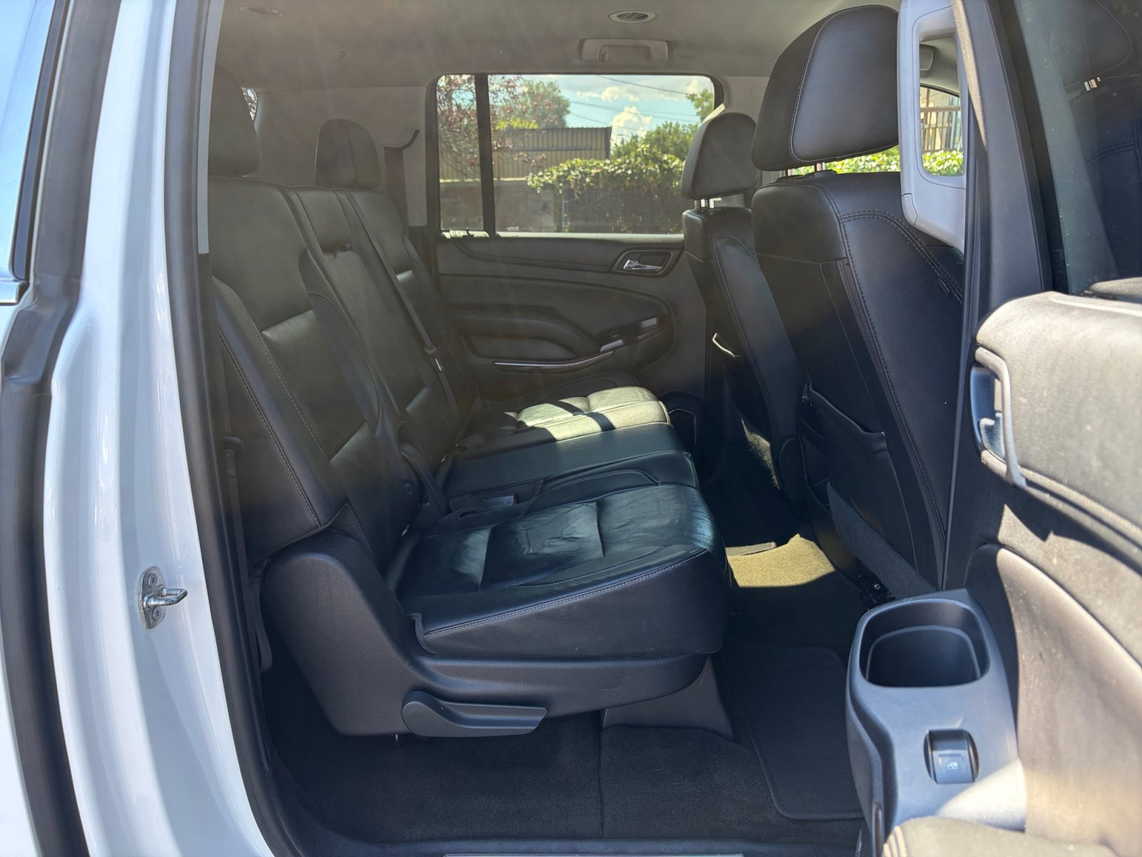 Used 2018 Chevrolet Suburban LT w/ Luxury Package AWD/4WD image 16