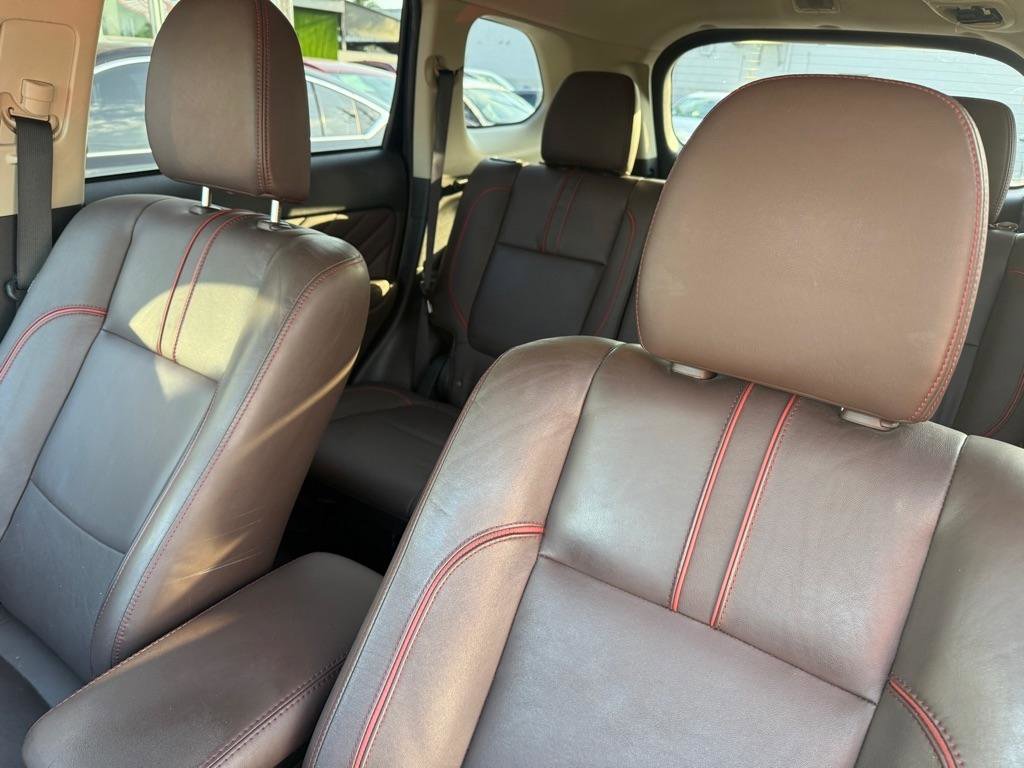 Used 2018 Mitsubishi Outlander SEL AWD/4WD image 13