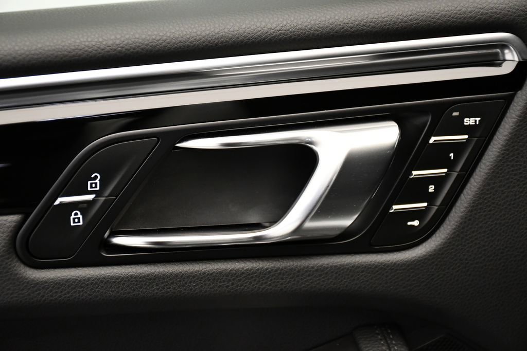 Used 2024 Porsche Macan S image 38