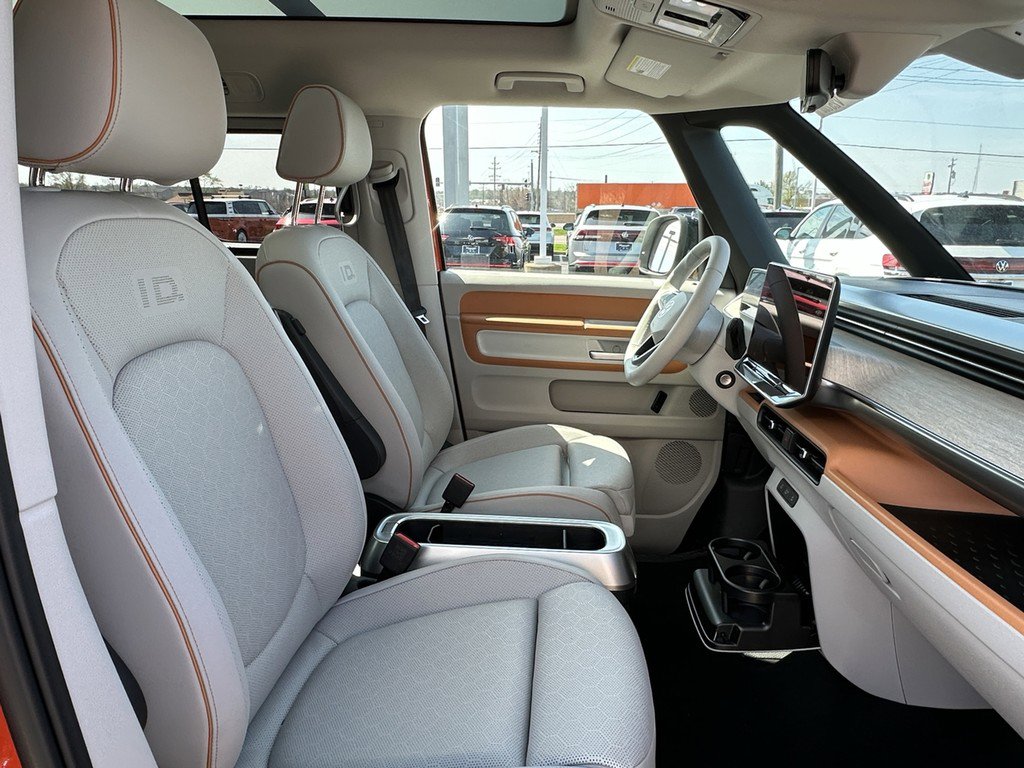 New 2025 Volkswagen ID. Buzz 1st Edition image 15