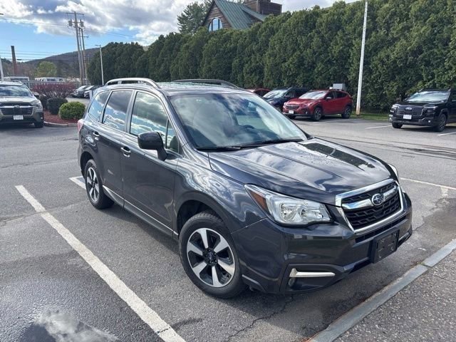 Used 2017 Subaru Forester 2.5i Premium AWD/4WD image 2