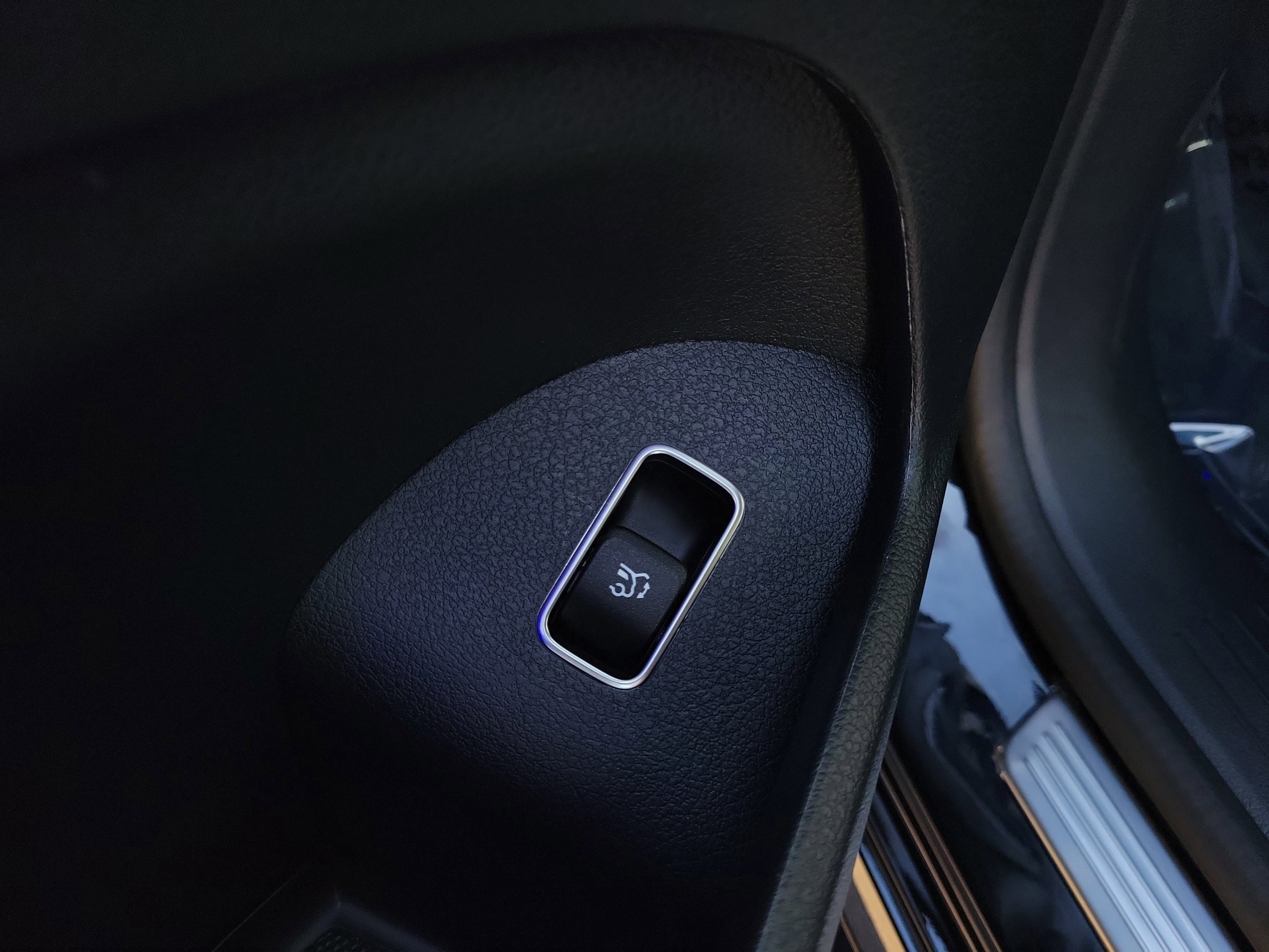 New 2026 Mercedes-Benz GLE 63 AMG S image 30