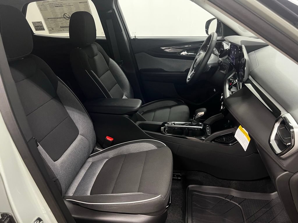 New 2026 Chevrolet TrailBlazer LT w/ Convenience Package FWD image 37
