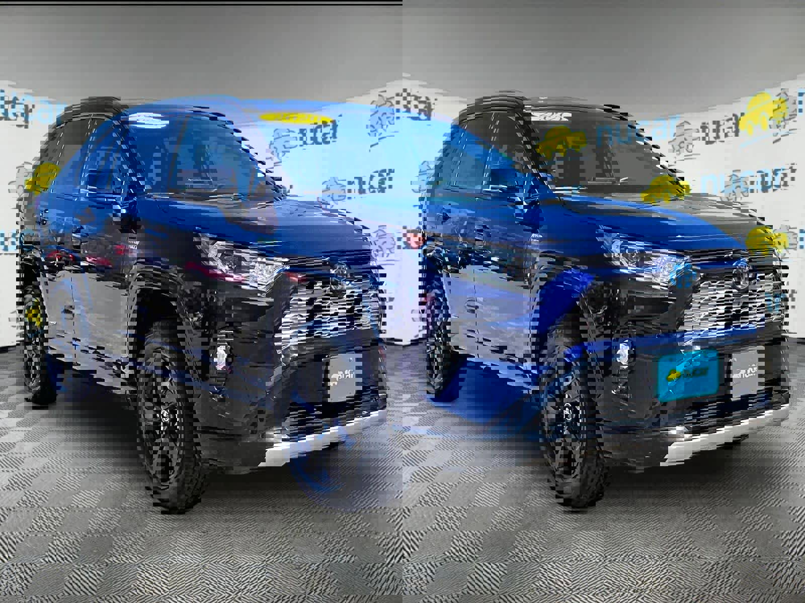 Used 2020 Toyota RAV4 XSE video 1