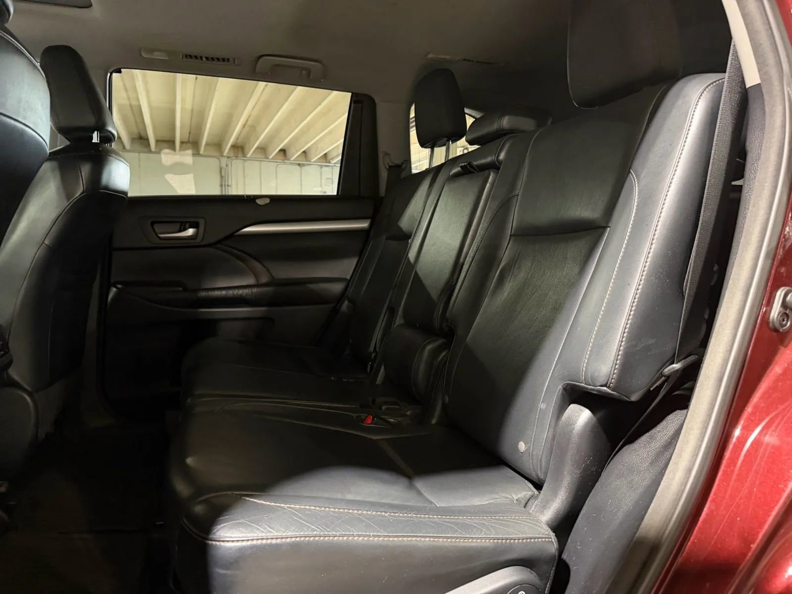 Used 2015 Toyota Highlander XLE AWD/4WD image 12