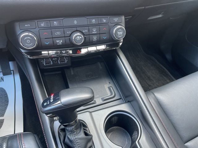Used 2022 Dodge Durango R/T w/ Blacktop Package AWD/4WD image 32
