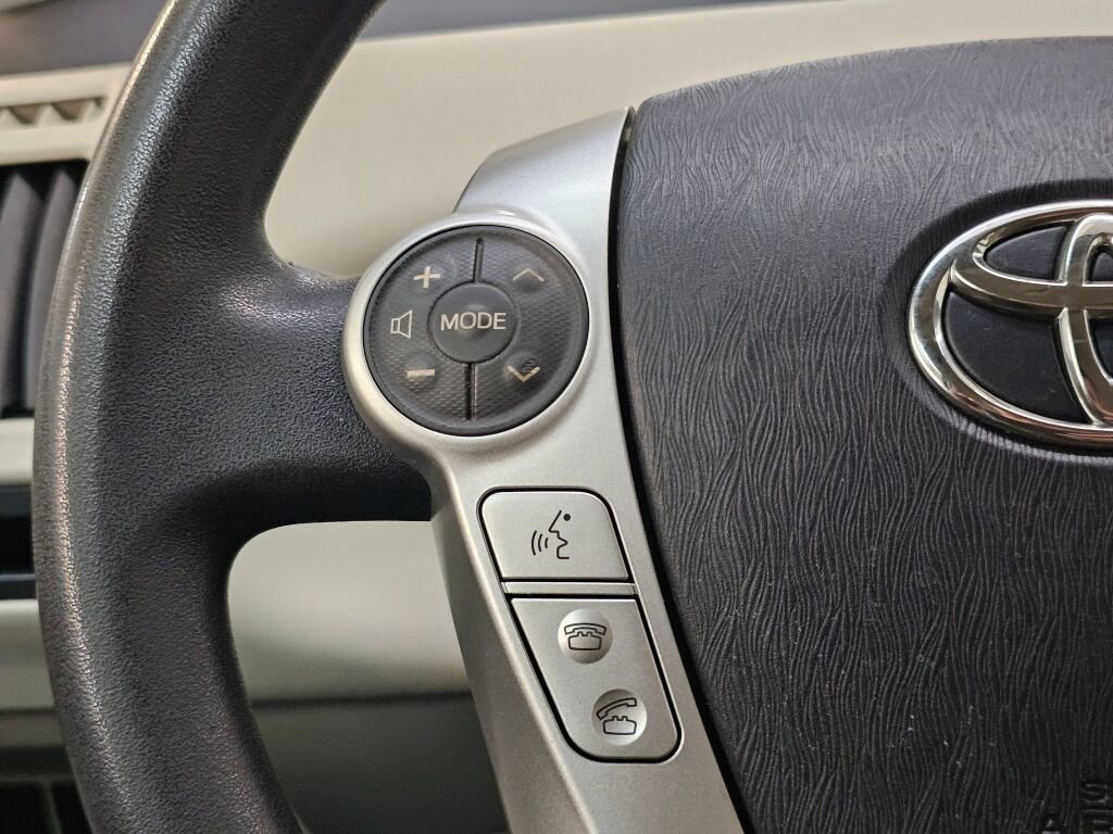 Used 2014 Toyota Prius V Three image 30