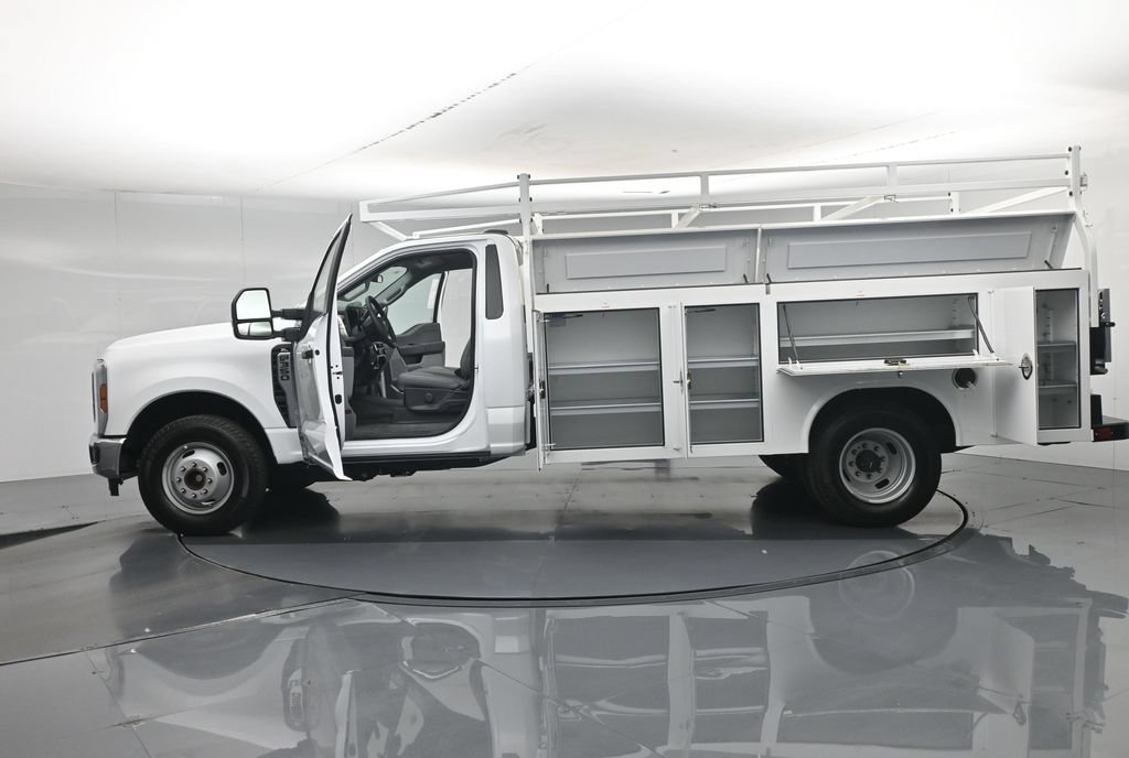 New 2026 Ford F350 XL w/ XL Chrome Package RWD image 39
