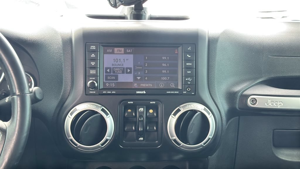 Used 2013 Jeep Wrangler Unlimited Sahara w/ Connectivity Group AWD/4WD image 25