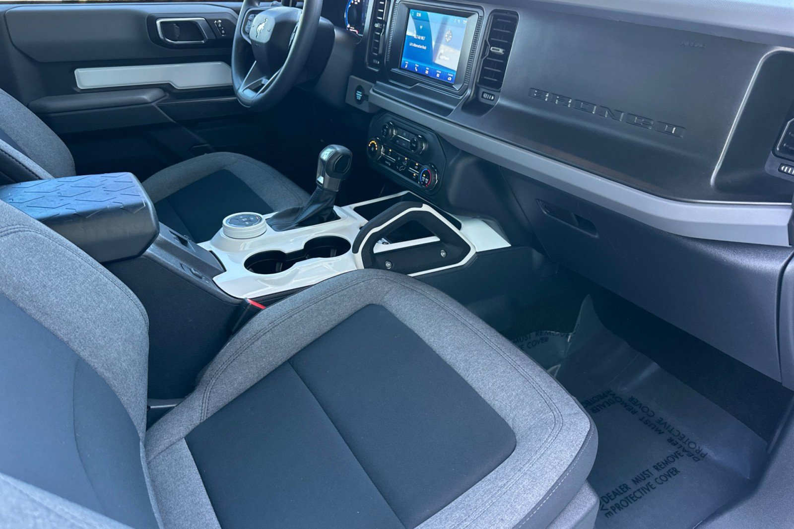 Used 2023 Ford Bronco 2-Door AWD/4WD image 16