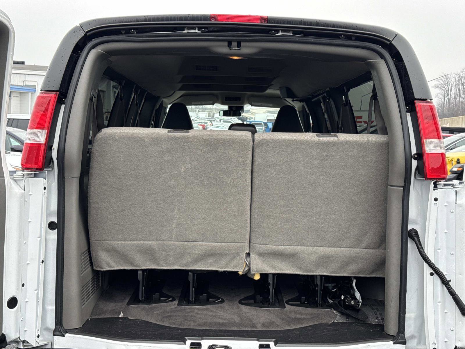 Used 2024 Chevrolet Express 3500 LT w/ LT Preferred Equipment Group image 17