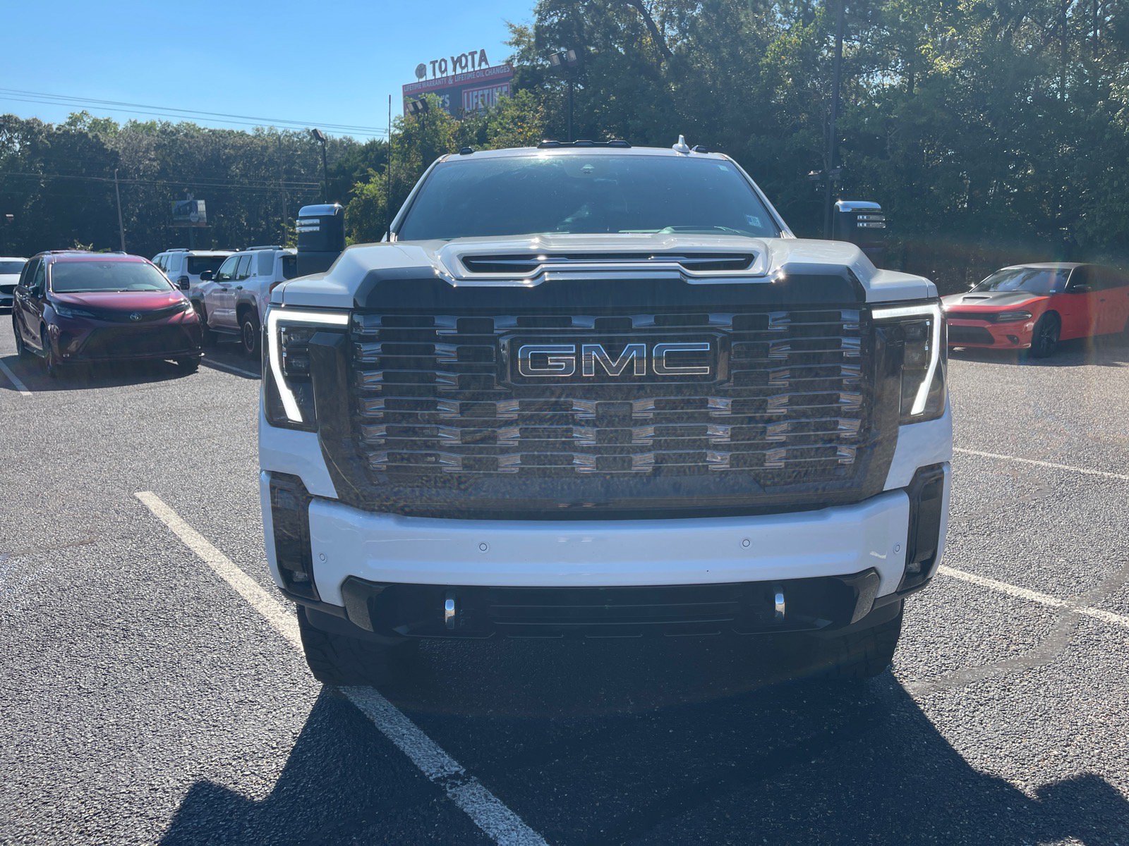 Used 2025 GMC Sierra 2500 Denali Ultimate w/ Max Trailering Package AWD/4WD image 2