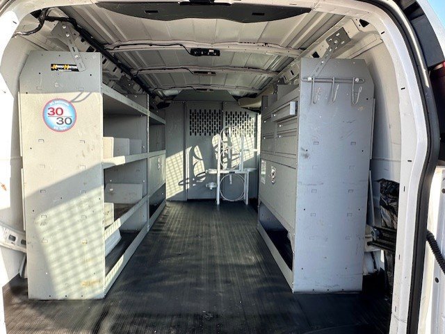 Used 2017 Chevrolet Express 2500 RWD image 14