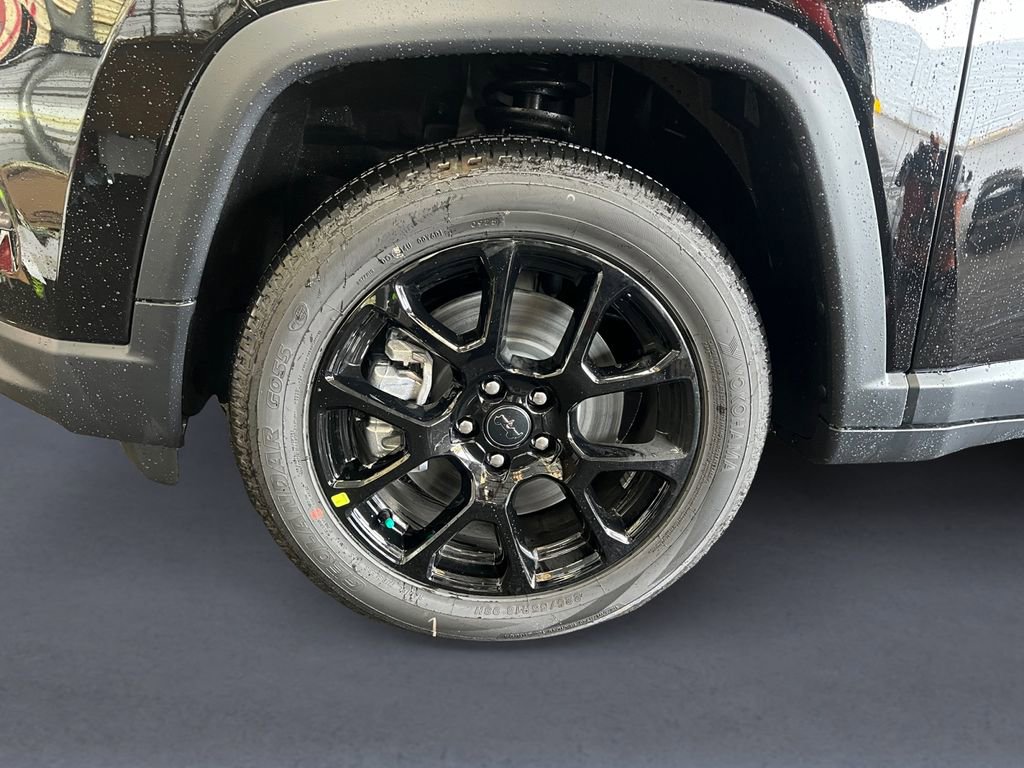 New 2026 Jeep Compass Latitude image 9