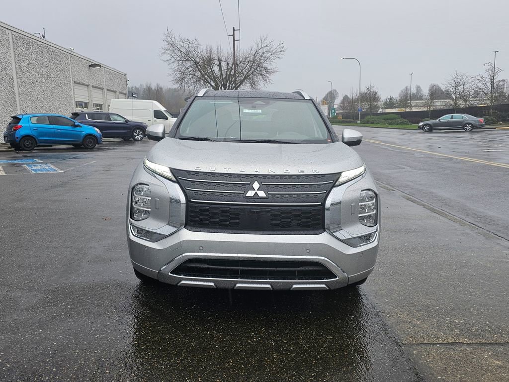 New 2025 Mitsubishi Outlander SEL image 2